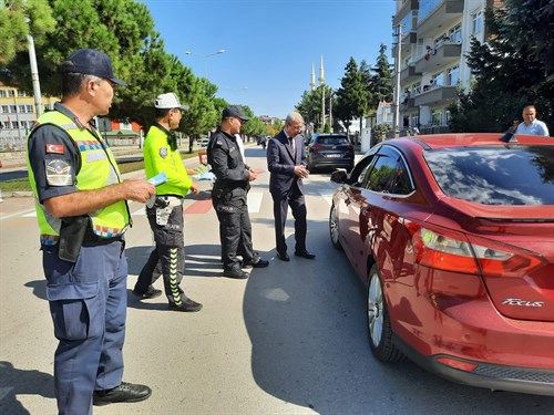 YAYALARA ÖNCELİK DURUŞU, HAYATA SAYGI DURUŞU ETKİNLİĞİ